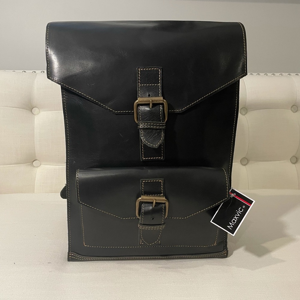 Hand crafted leather backpack (black)